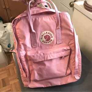 Fjallraven Kanken Classic in Pink